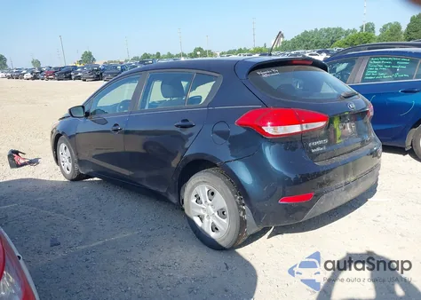 2017 Kia Forte Lx z USA, uszkodzony, nr VIN KNAFK5A85H5703529